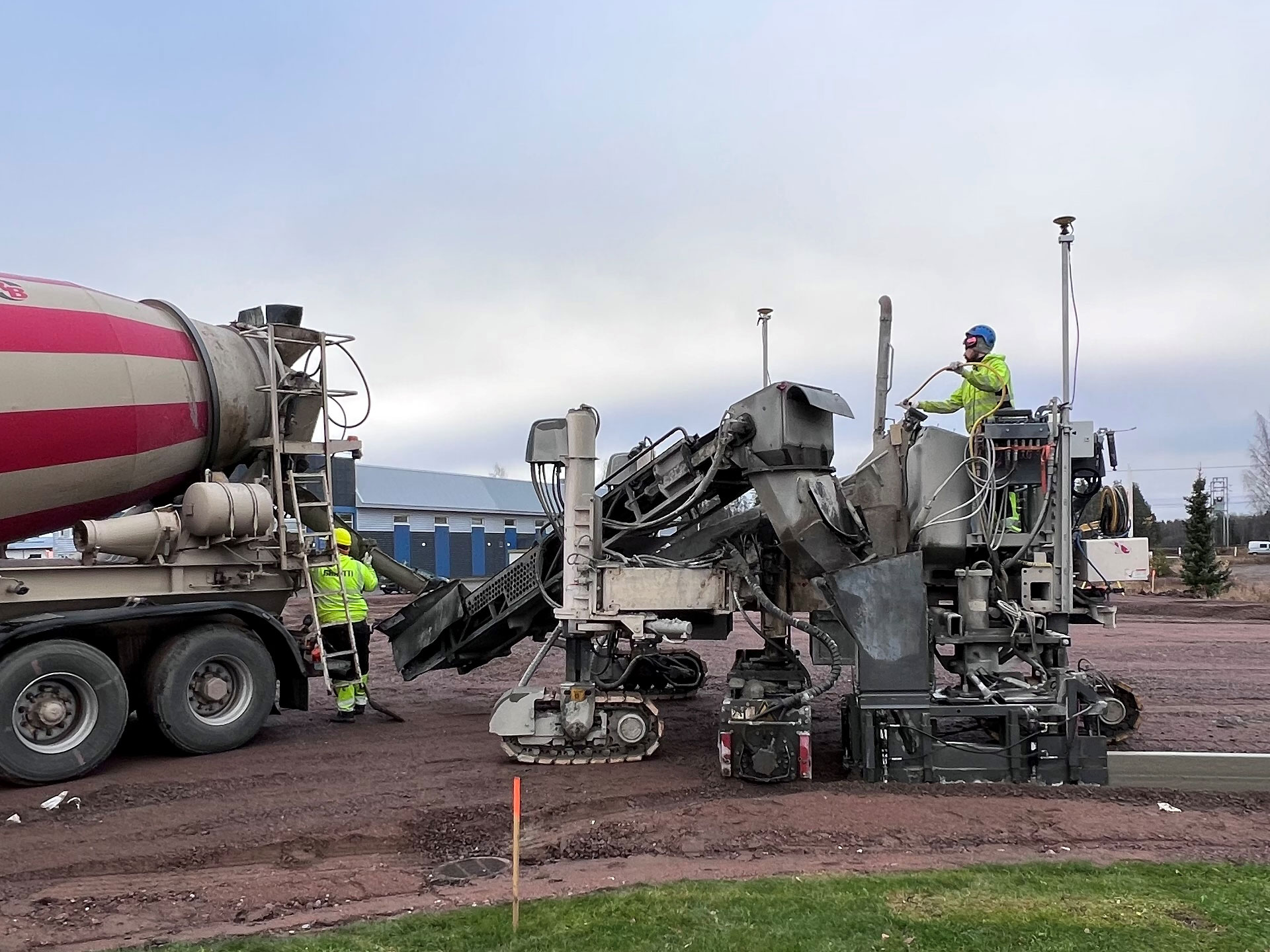 Upotettavat reunakivet